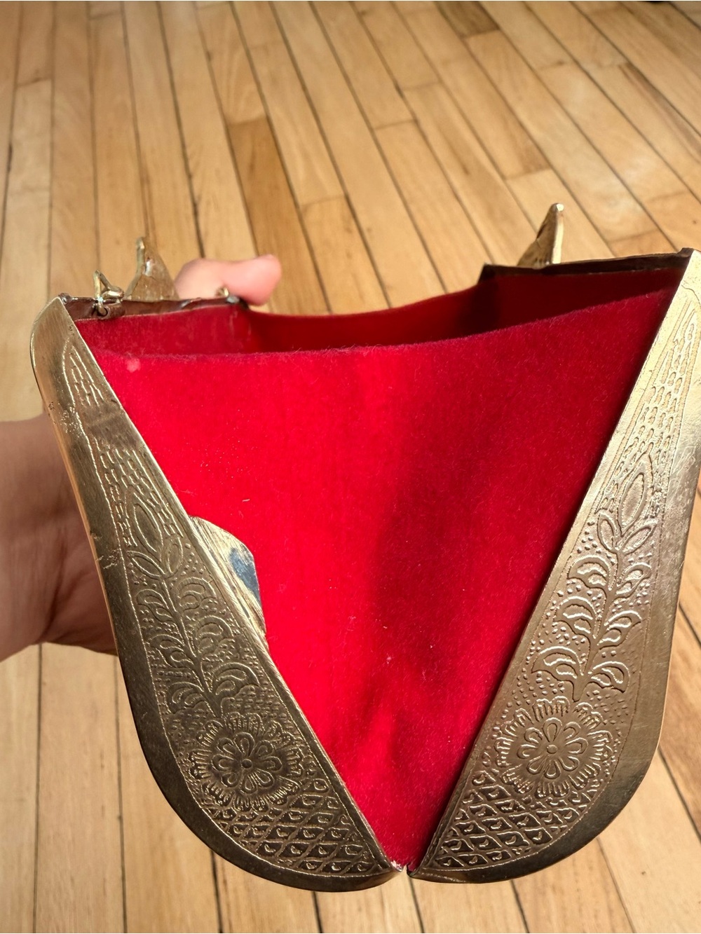 Vintage Embossed Metal/Brass Purse clutch with Red Velvet Interior - Picture 10 of 13